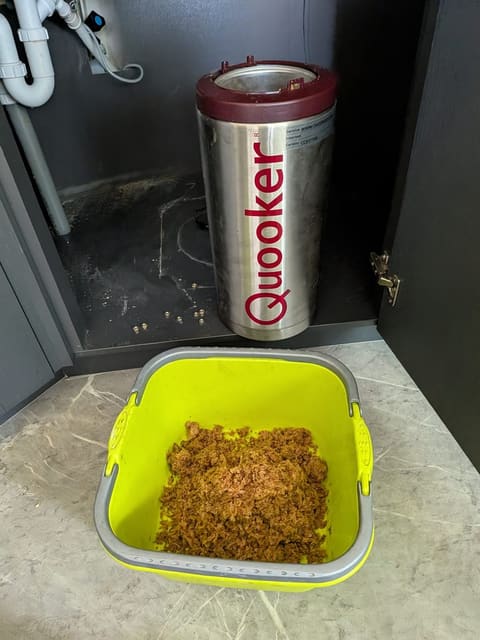 Quooker kalkverwijdering - dikke kalklaag uit reservoir